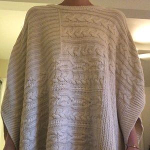 Beautiful Sweater Poncho, A&F Size XS/S